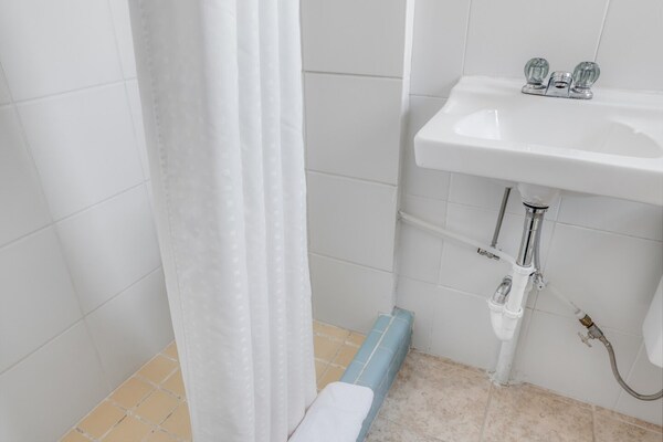 Foto van Liberaal KS|Queenbed - Vakantiehuis in Liberal KS - BathRoom