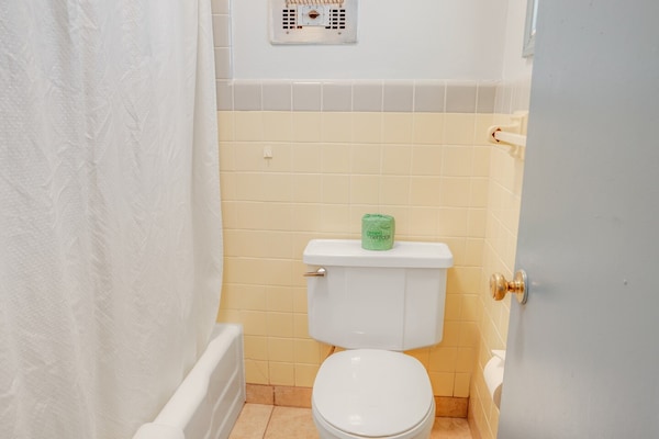 Foto van 1 tweepersoonsbed (Queensize) & 2 tweepersoonsbedden | Smk - BathRoom