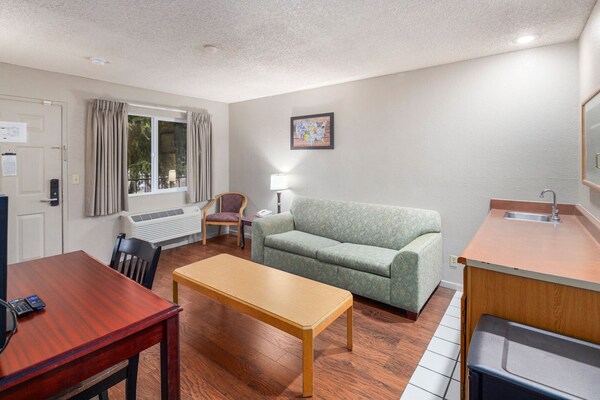 Foto van Premium Queen Suite | Renton WA - Vakantiehuis in Renton WA - BedRoom