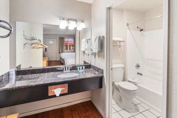 Foto van Premium Queen Suite | Renton WA - Vakantiehuis in Renton WA - BathRoom