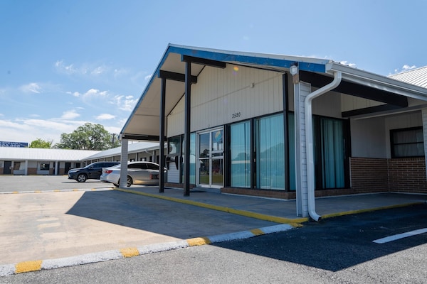 Foto van 2 Volle Bedden Niet Roken - Vakantiehuis in Ocala FL - ExteriorSummer