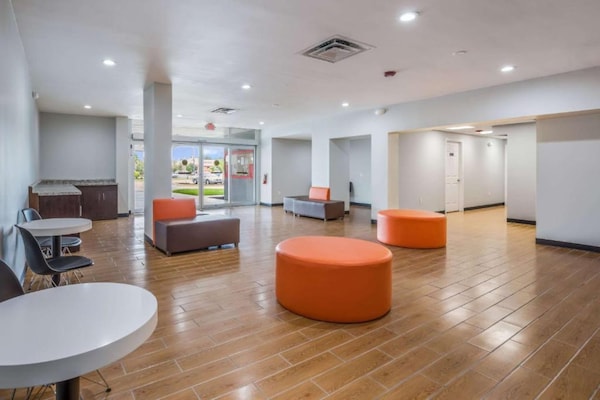 Foto van 2 tweepersoonsbedden | Roken toegestaan - Vakantiehuis in Orlando FL - FloorPlan