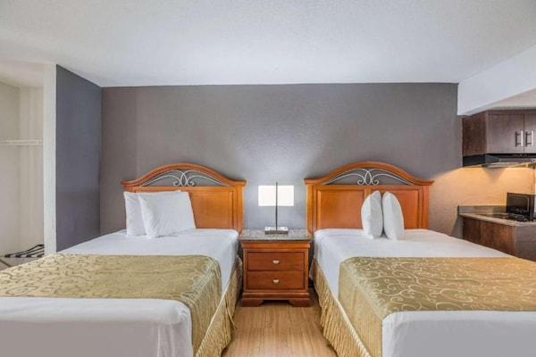 Foto van 2 tweepersoonsbedden | Roken toegestaan - Vakantiehuis in Orlando FL - BedRoom