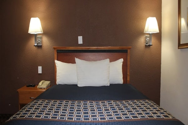 Foto van Queen Bed Toegankelijk Niet Roken - Vakantiehuis in Omaha NE - BedRoom