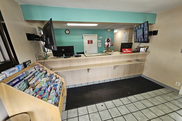 Foto van Queen Bed Toegankelijk Niet Roken - Vakantiehuis in Omaha NE - HallReception