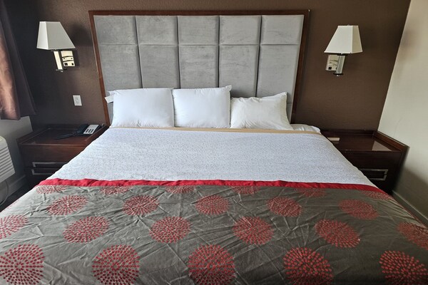 Foto van Queen Bed Toegankelijk Niet Roken - Vakantiehuis in Omaha NE - BedRoom