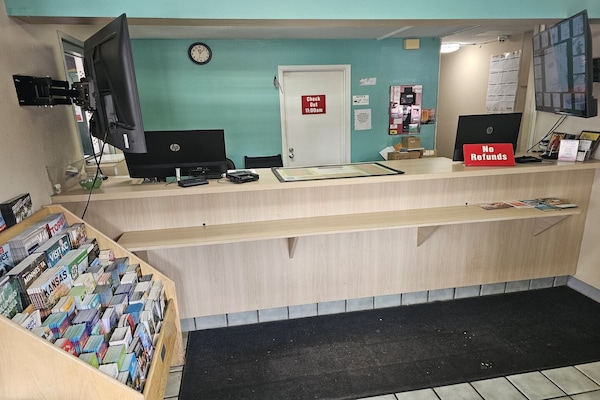 Foto van Tweepersoonsbed (queensize) | Roken | Omaha NE - Vakantiehuis in Omaha NE - HallReception