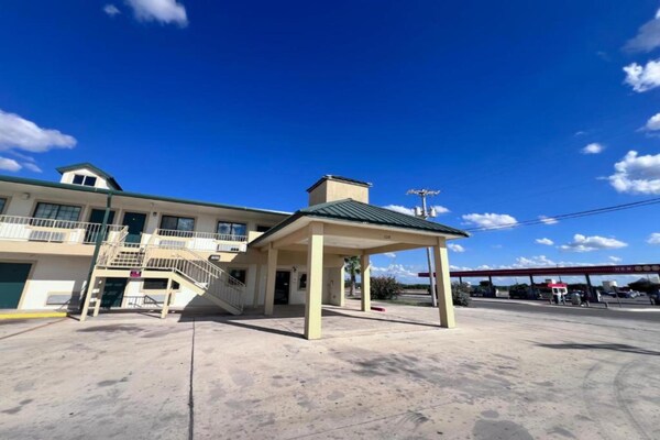 Foto van Premium 2 Queensize Bed Met Kitchenette - Vakantiehuis in Pearsall TX - Facilities