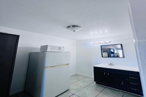 Foto van Luxe kingsize bed met kitchenette - Vakantiehuis in Pearsall TX - HallReception