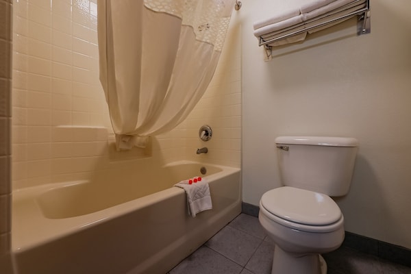 Foto van Premium King Room Met Spooktbad - Bay View - Vakantiehuis in Lincoln City OR - BathRoom