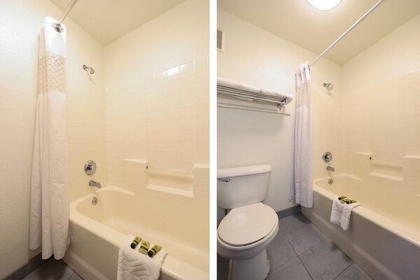 Foto van Premium King Room Met Spooktbad - Bay View - Vakantiehuis in Lincoln City OR - BathRoom