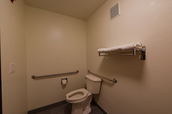 Foto van Premium King Room Met Spooktbad - Bay View - Vakantiehuis in Lincoln City OR - BathRoom