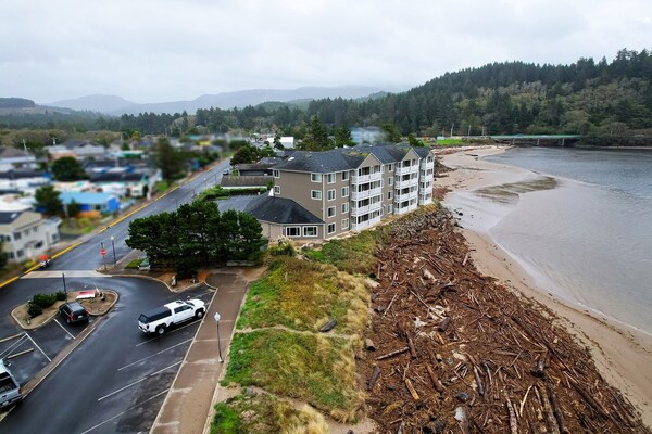 Foto van Premium King Room Met Spooktbad - Bay View - Vakantiehuis in Lincoln City OR - ExteriorSummer