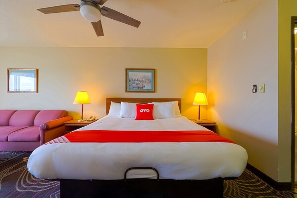 Foto van Queen Bed Toegankelijk Met Uitzicht Op De Oceaan - Vakantiehuis in Lincoln City OR - BedRoom