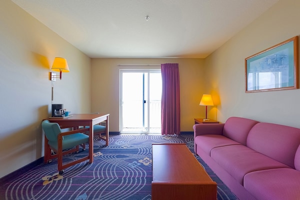 Foto van Queen Bed Toegankelijk Met Uitzicht Op De Oceaan - Vakantiehuis in Lincoln City OR - BedRoom