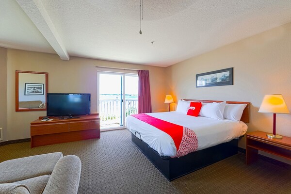 Foto van Queen Bed Toegankelijk Met Uitzicht Op De Oceaan - Vakantiehuis in Lincoln City OR - BedRoom