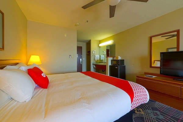 Foto van Queen Bed Toegankelijk Met Uitzicht Op De Oceaan - Vakantiehuis in Lincoln City OR - BedRoom