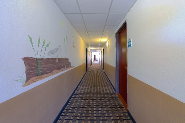 Foto van Queen Bed Toegankelijk Met Uitzicht Op De Oceaan - Vakantiehuis in Lincoln City OR - FloorPlan