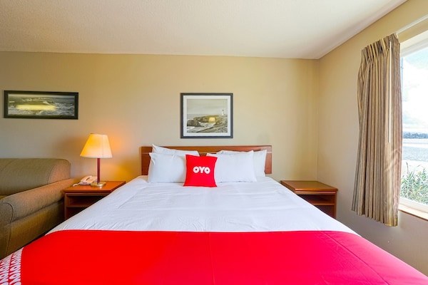 Foto van Queen Bed Toegankelijk Met Uitzicht Op De Oceaan - Vakantiehuis in Lincoln City OR - BedRoom