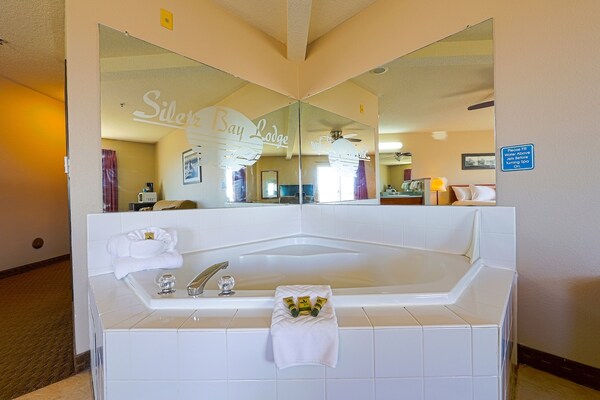 Foto van Queen Bed Toegankelijk Met Uitzicht Op De Oceaan - Vakantiehuis in Lincoln City OR - BedRoom