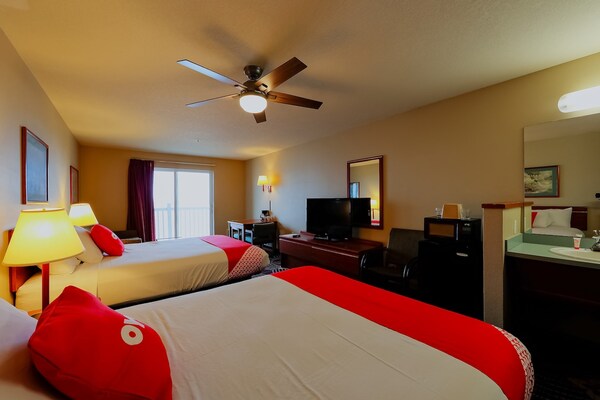 Foto van Queen Bed Toegankelijk Met Uitzicht Op De Oceaan - Vakantiehuis in Lincoln City OR - BedRoom