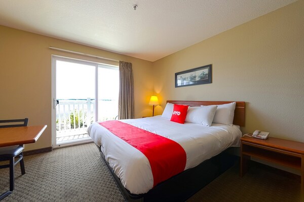 Foto van Queen Bed Toegankelijk Met Uitzicht Op De Oceaan - Vakantiehuis in Lincoln City OR - BedRoom