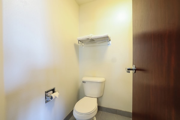 Foto van Queen Room Toegankelijk - Bay View - Vakantiehuis in Lincoln City OR - BathRoom
