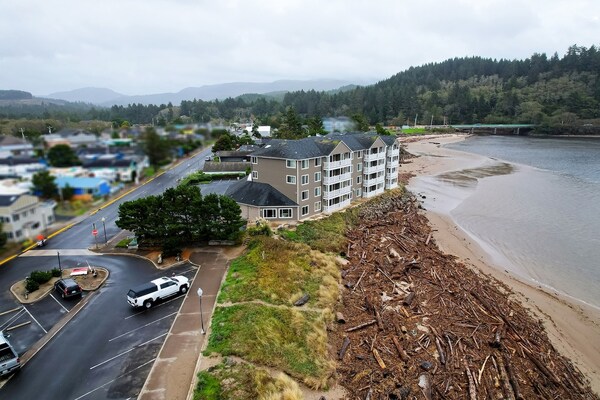 Foto van Queen Room Toegankelijk - Bay View - Vakantiehuis in Lincoln City OR - ExteriorSummer