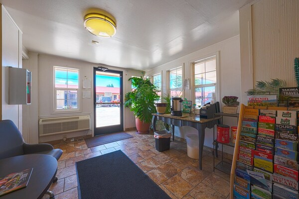 Foto van Premium 2 Queensize Bed Met Kitchenette - Vakantiehuis in Portland OR - FloorPlan
