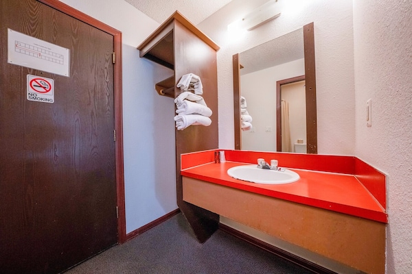 Foto van Tweepersoonsbed (Queensize) | Portland, Oregon - Vakantiehuis in Portland OR - BathRoom