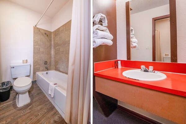 Foto van Tweepersoonsbed (Queensize) | Portland, Oregon - Vakantiehuis in Portland OR - BathRoom