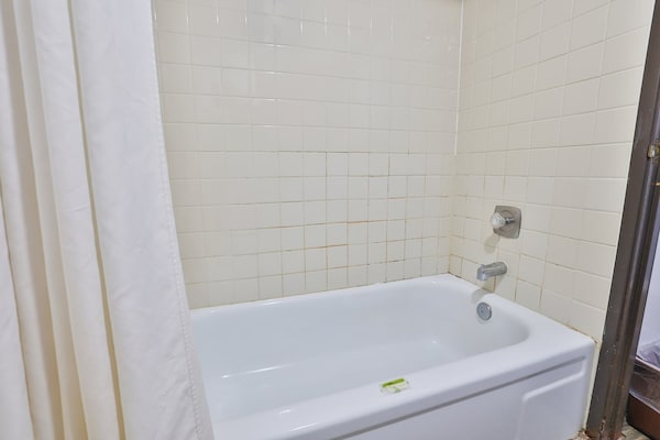 Foto van Pipestone|Queensize bed|Nsmk - Vakantiehuis in Pipestone - BathRoom