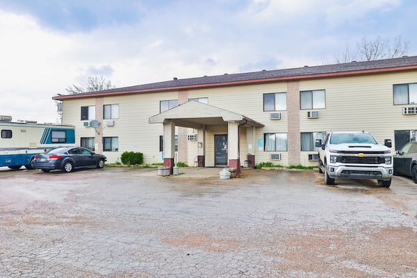 Foto van Pipestone|Queensize bed|Nsmk - Vakantiehuis in Pipestone - parking