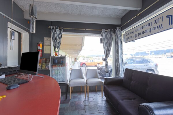 Foto van Queensize bed | Smk | Breezewood - Vakantiehuis in Breezewood - FloorPlan