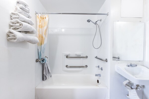 Foto van Tweepersoonsbed (queensize) | Rookvrij - Vakantiehuis in Breezewood - BathRoom
