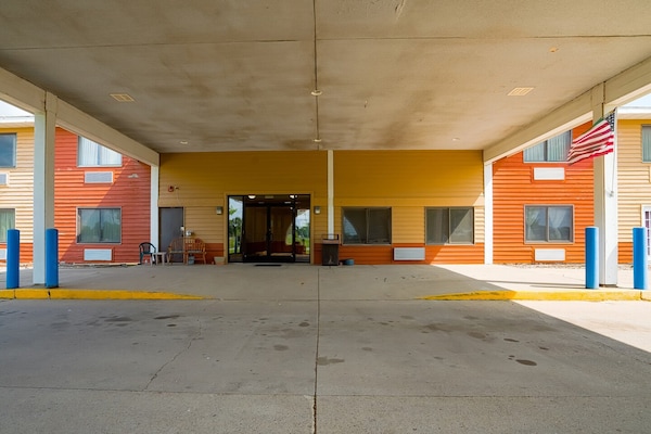 Foto van Premium Kingbed Met Uittreksel - Vakantiehuis in Redwood Falls - ExteriorSummer