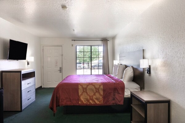 Foto van Premium kingsize bed | Nmsk - Vakantiehuis in San-Antonio - BedRoom