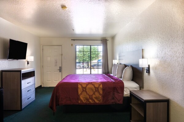 Foto van Premium kingsize bed | Nmsk - Vakantiehuis in San-Antonio - BedRoom