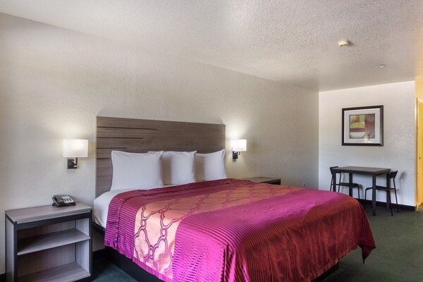 Foto van Premium kingsize bed | Nmsk - Vakantiehuis in San-Antonio - BedRoom