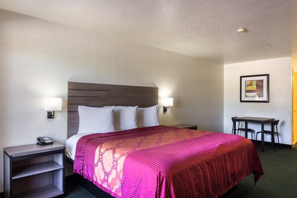 Foto van Premium kingsize bed | Nmsk - Vakantiehuis in San-Antonio - BedRoom