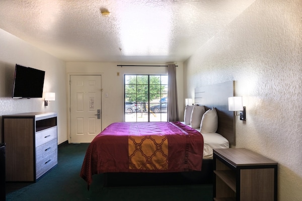 Foto van Premium kingsize bed | Nmsk - Vakantiehuis in San-Antonio - BedRoom