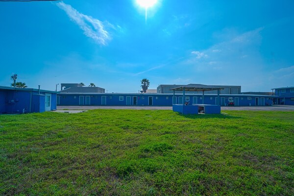 Foto van Queensize bed | Niet roken - Vakantiehuis in Corpus Christi TX - ExteriorSummer