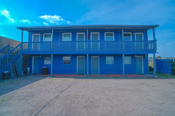 Foto van Queensize bed | Niet roken - Vakantiehuis in Corpus Christi TX - ExteriorSummer