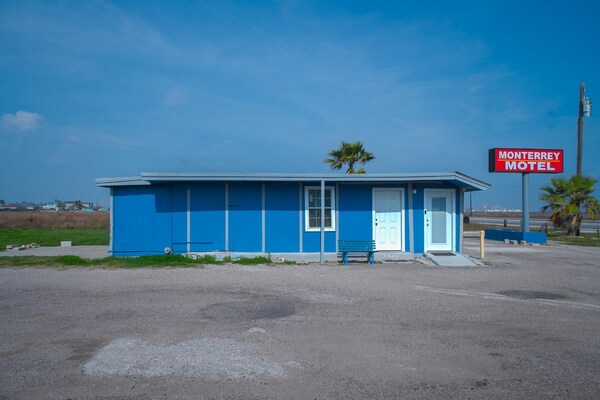 Foto van Queensize bed | Niet roken - Vakantiehuis in Corpus Christi TX - ExteriorSummer