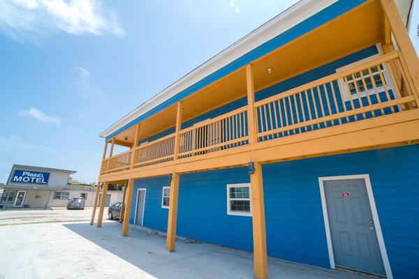 Foto van Corpus Christi, Texas | Queensize bed - Vakantiehuis in Corpus Christi TX - parking
