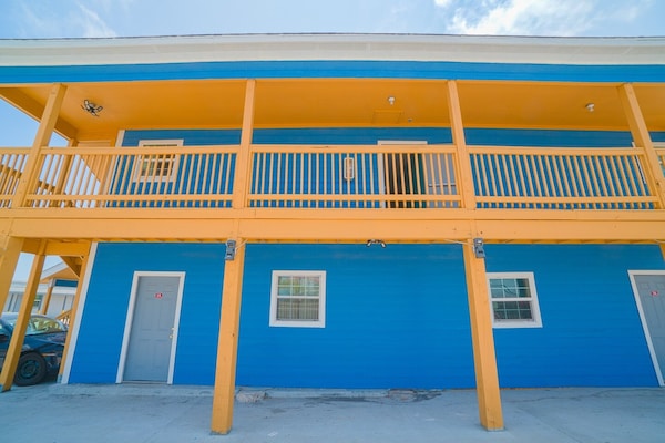 Foto van Corpus Christi, Texas | Queensize bed - Vakantiehuis in Corpus Christi TX - parking