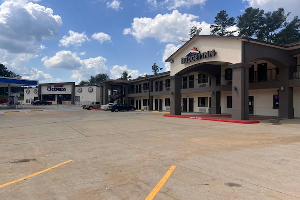 Foto van 2 tweepersoonsbedden | Rookvrij - Vakantiehuis in San Augustine, TX - ExteriorSummer