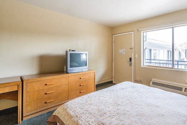 Foto van Premium Queensize Bed Roken - Vakantiehuis in Shreveport LA - BedRoom