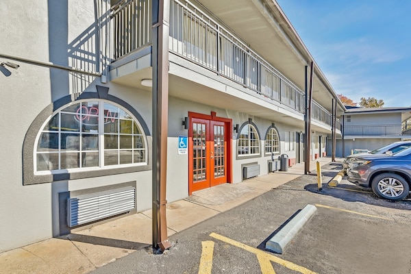 Foto van Premium 2 Roken Volledig Bedden - Vakantiehuis in Shreveport LA - parking