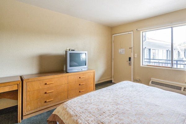 Foto van Premium tweepersoonsbed (Queensize) | Shreveport, Louisiana - BedRoom
